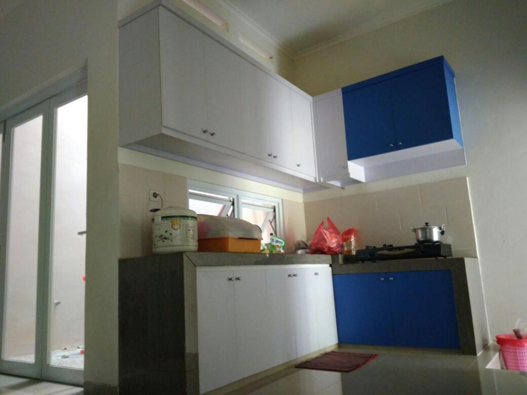 Bintara Jaya Yemima Guest House Bekasi Eksteriør billede