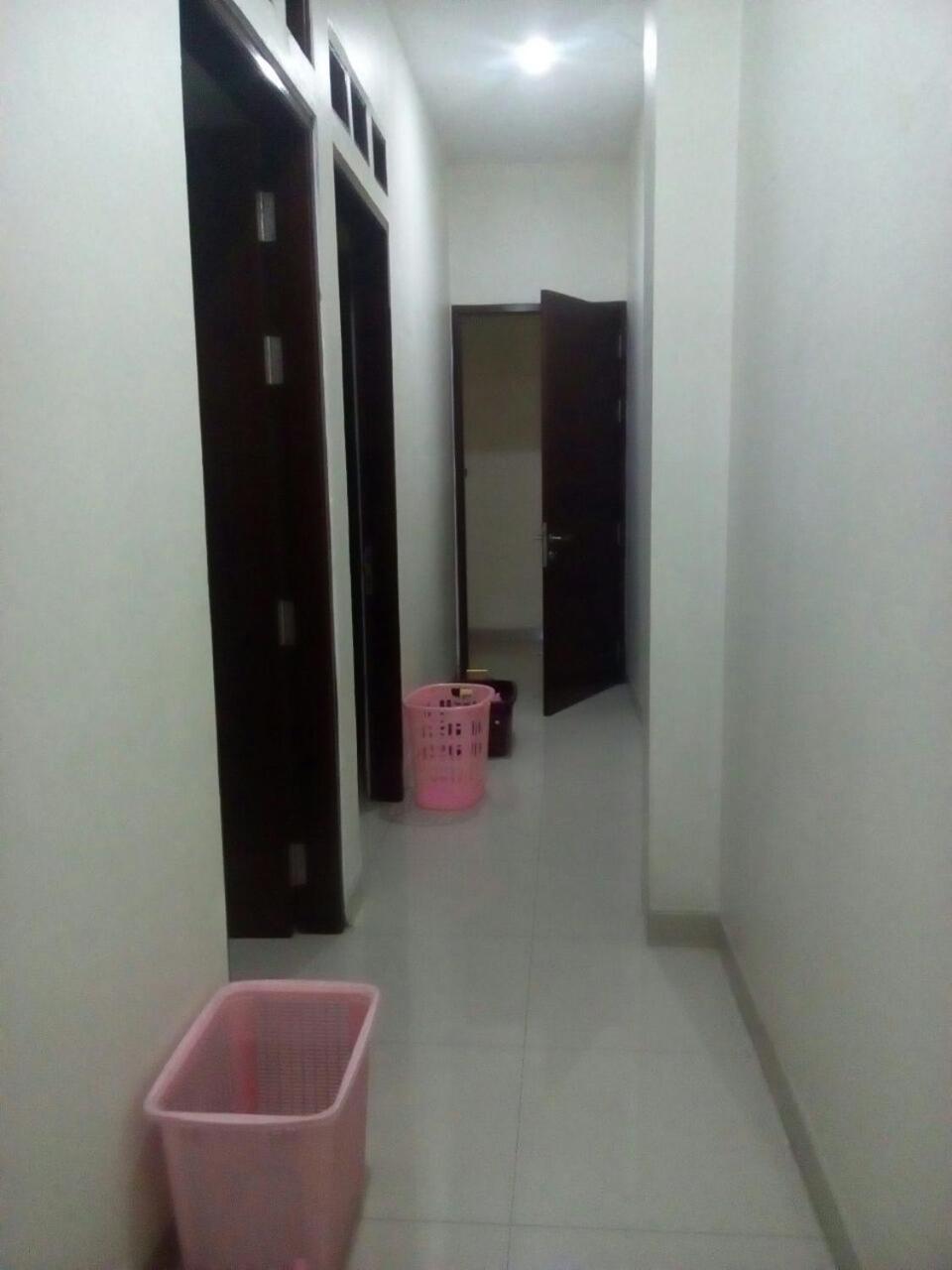 Bintara Jaya Yemima Guest House Bekasi Eksteriør billede