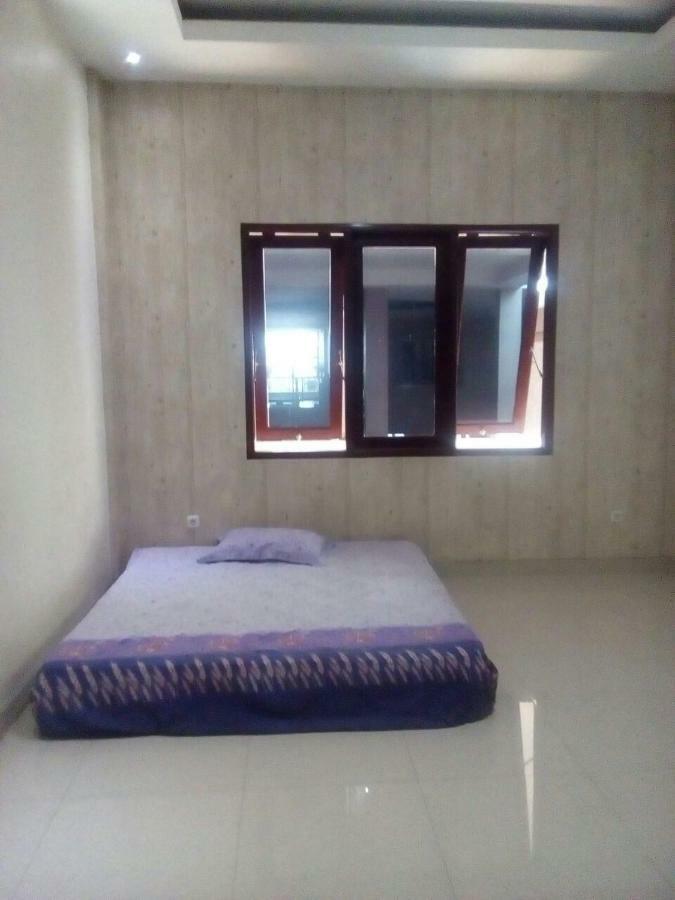 Bintara Jaya Yemima Guest House Bekasi Eksteriør billede